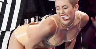 rs_560x415-130830150852-1024..miley-cyrus-twerk-vma.ls.83013